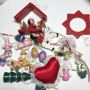 Vintage Wooden mini Decor Ornaments Set holiday Easter hangers painted small